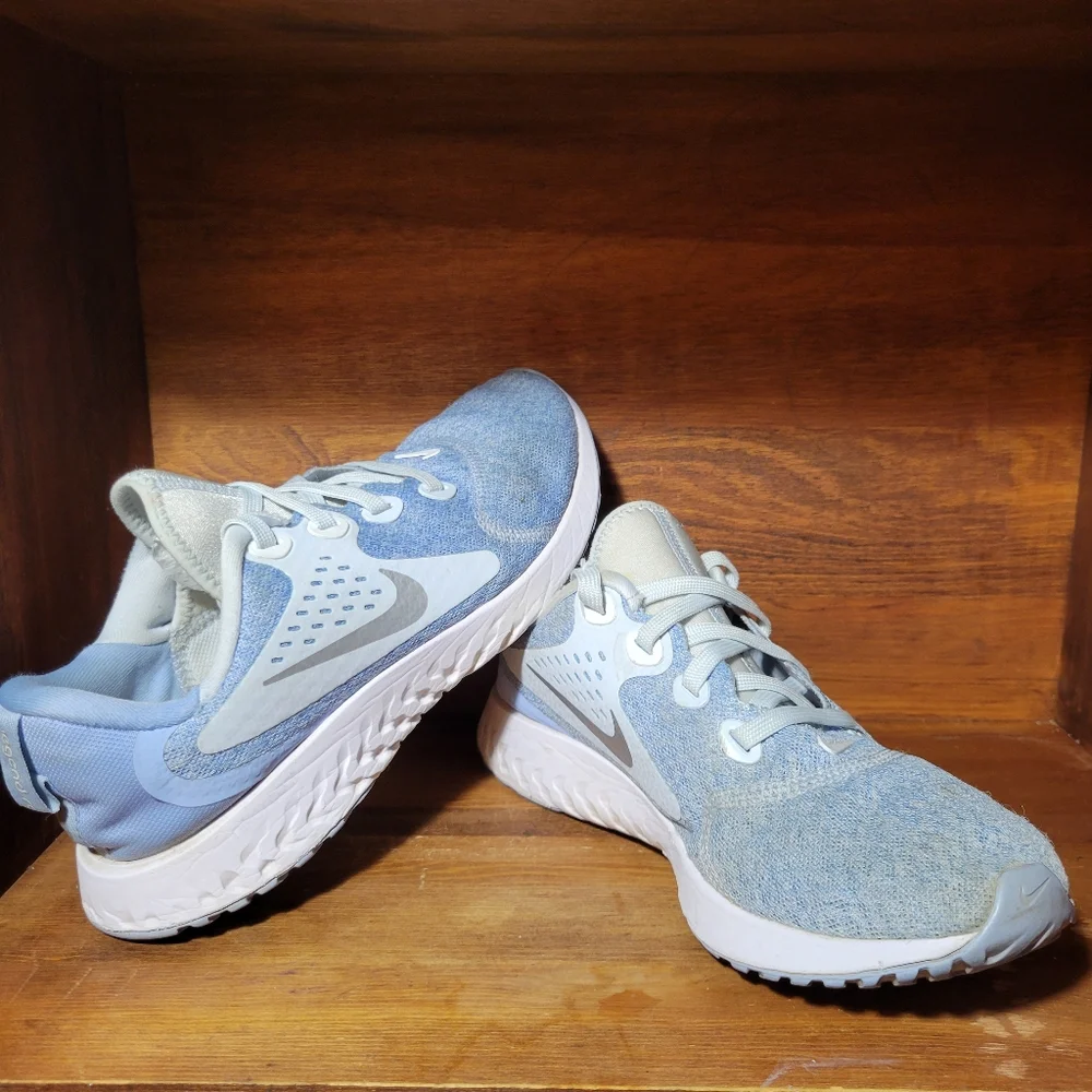 Nike Legend React Running Sneaker 5.5 - Picture 6 of 7